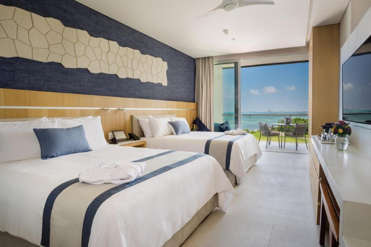 Quarto Clube Preferencial com Vista Mar e 2 Camas Queen-size