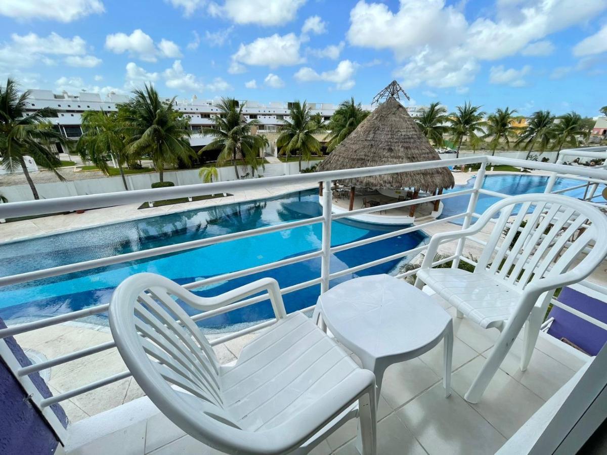 Apartamento com Vista Piscina