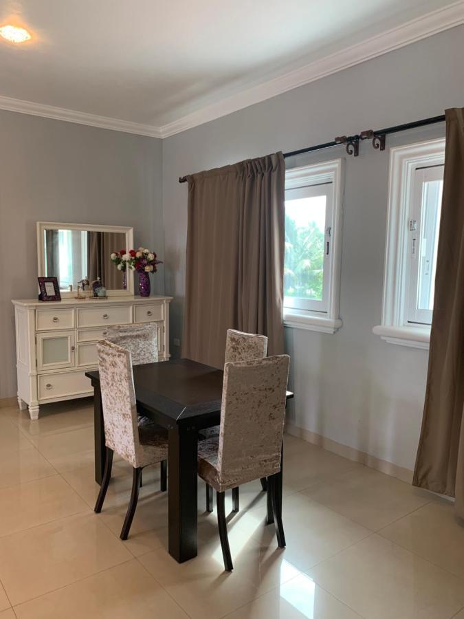 Deluxe Room,1296786895:JPEG