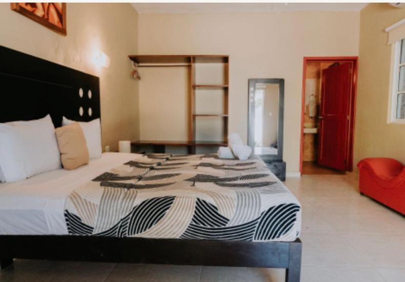 Standard Studio,1340793272:JPEG