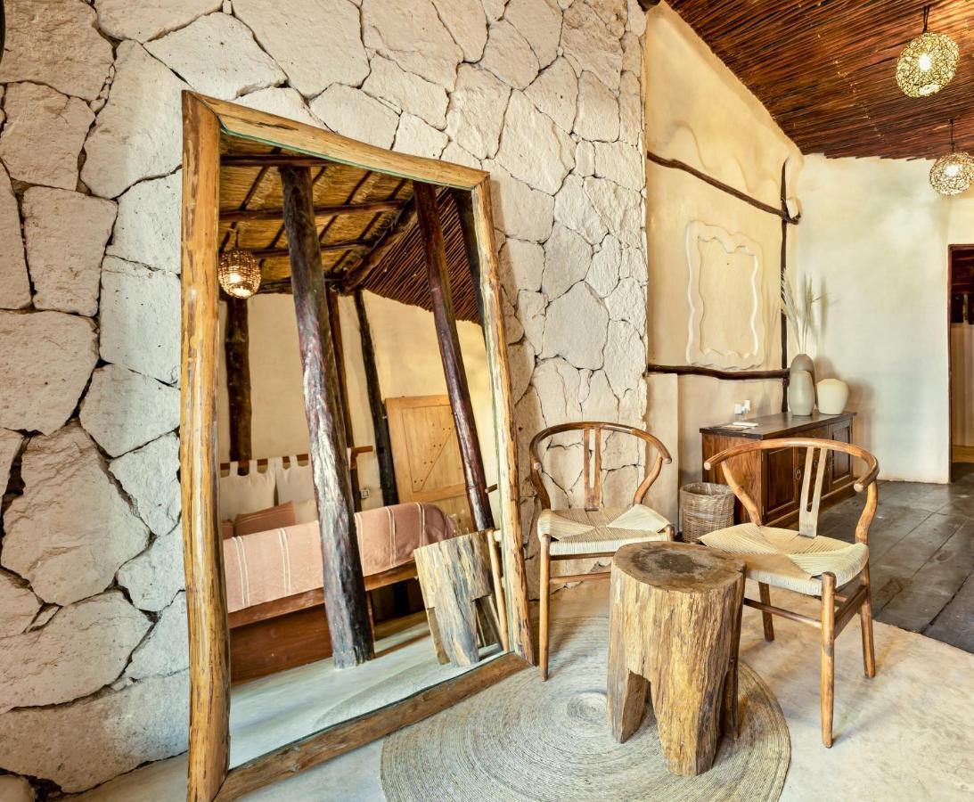 Quarto com Cama de Casal ou 2 de Solteiro e Vista do Jardim