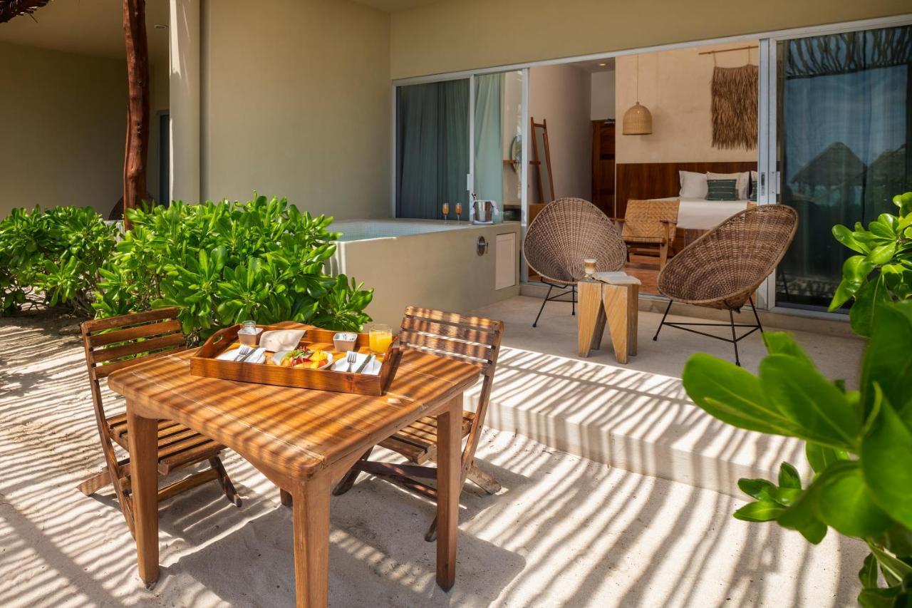 Master Suite Beach Front Plunge Pool