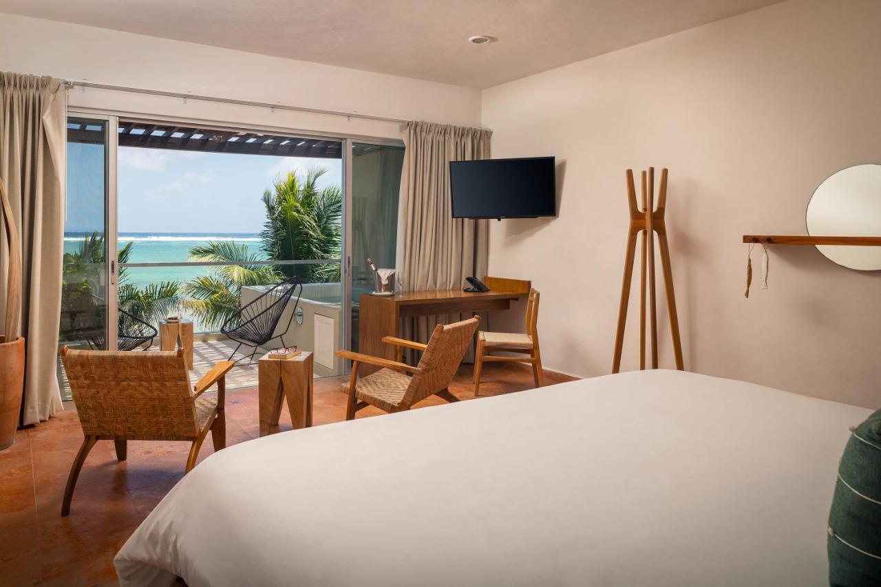 Master Suite Beach Front Plunge Pool