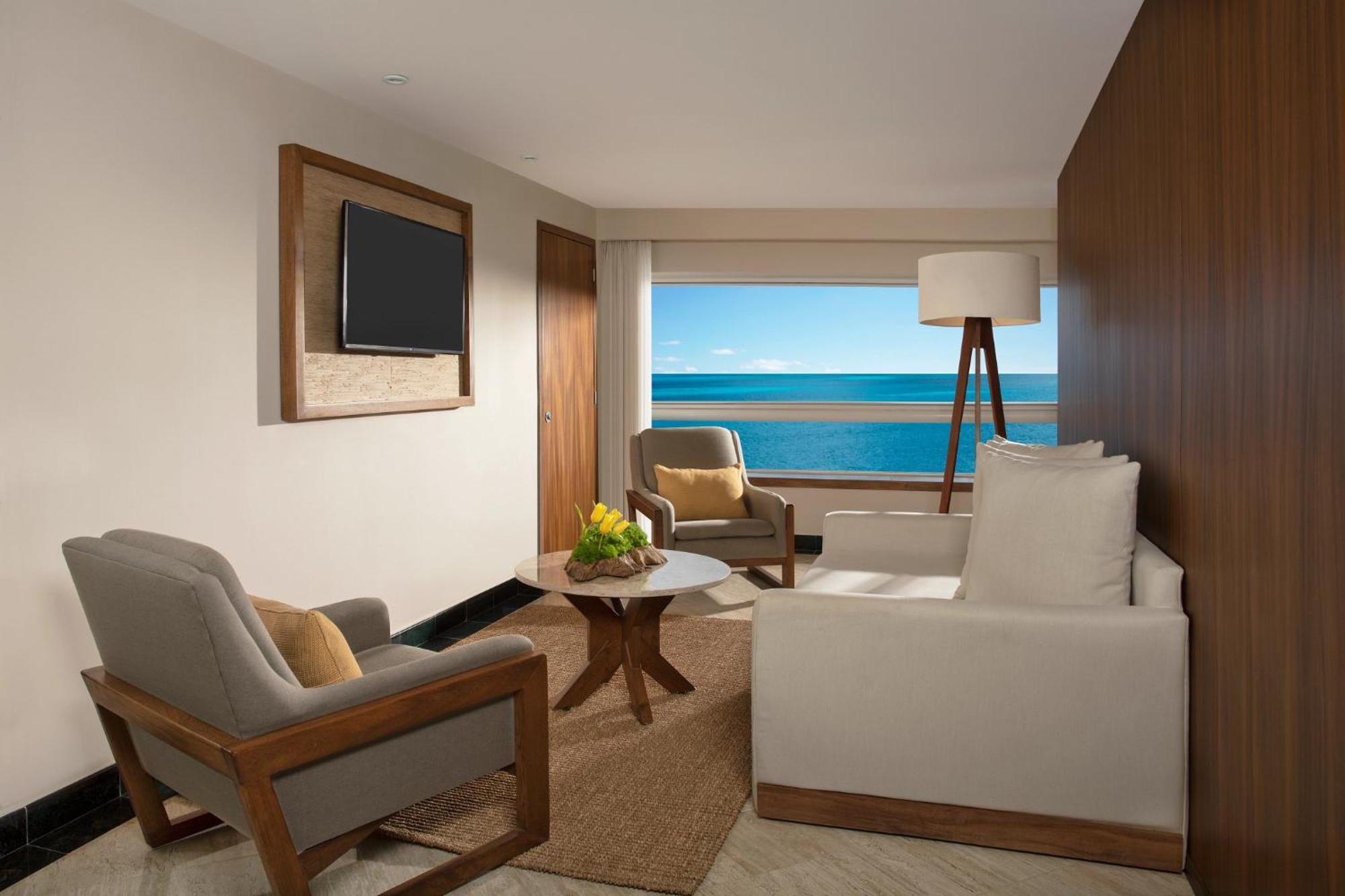 Preferred Club Junior Suite King