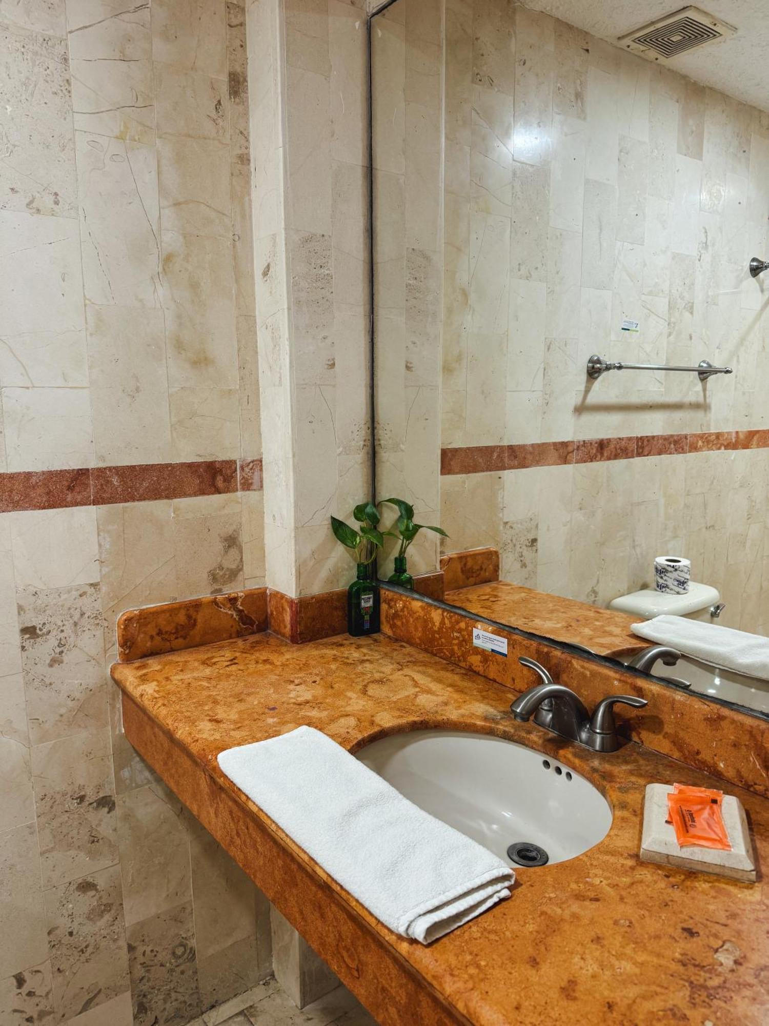 Quadruple Room,1623650681:JPEG