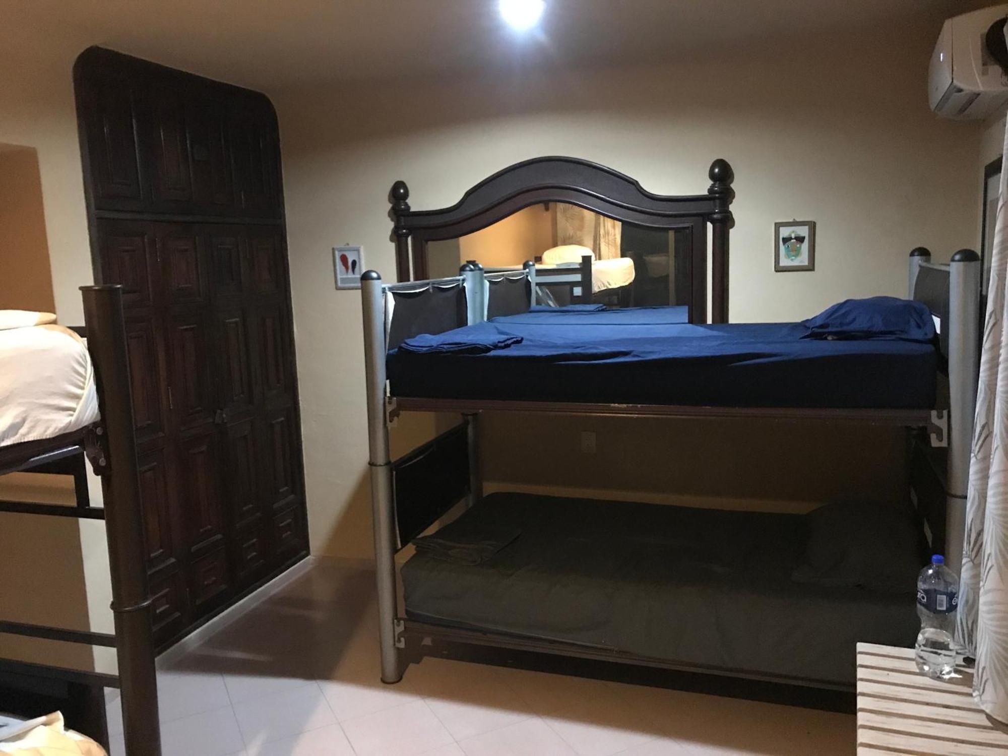 Cama em Beliche em Dormitório Feminino