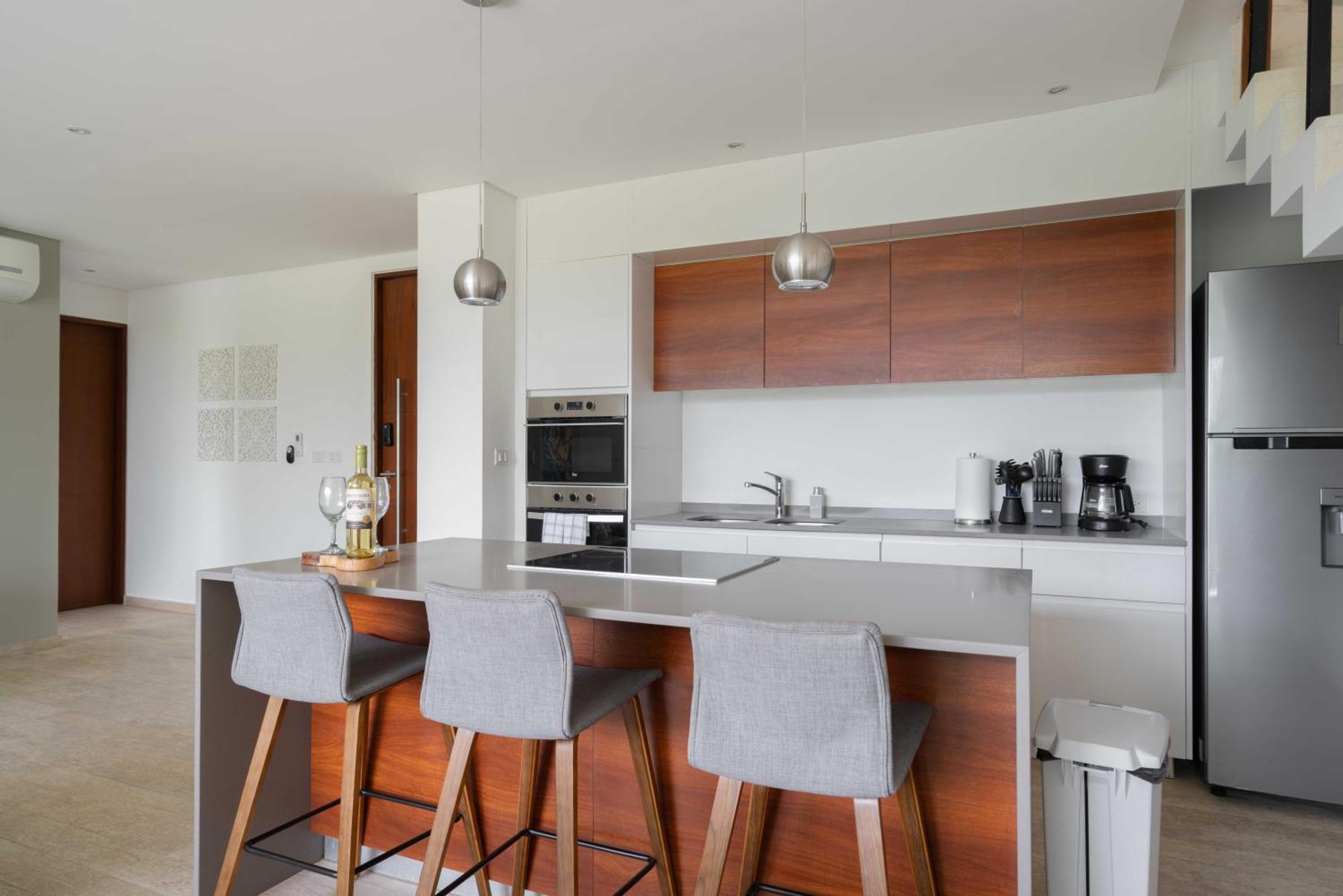 Three-Bedroom Deluxe Apartment