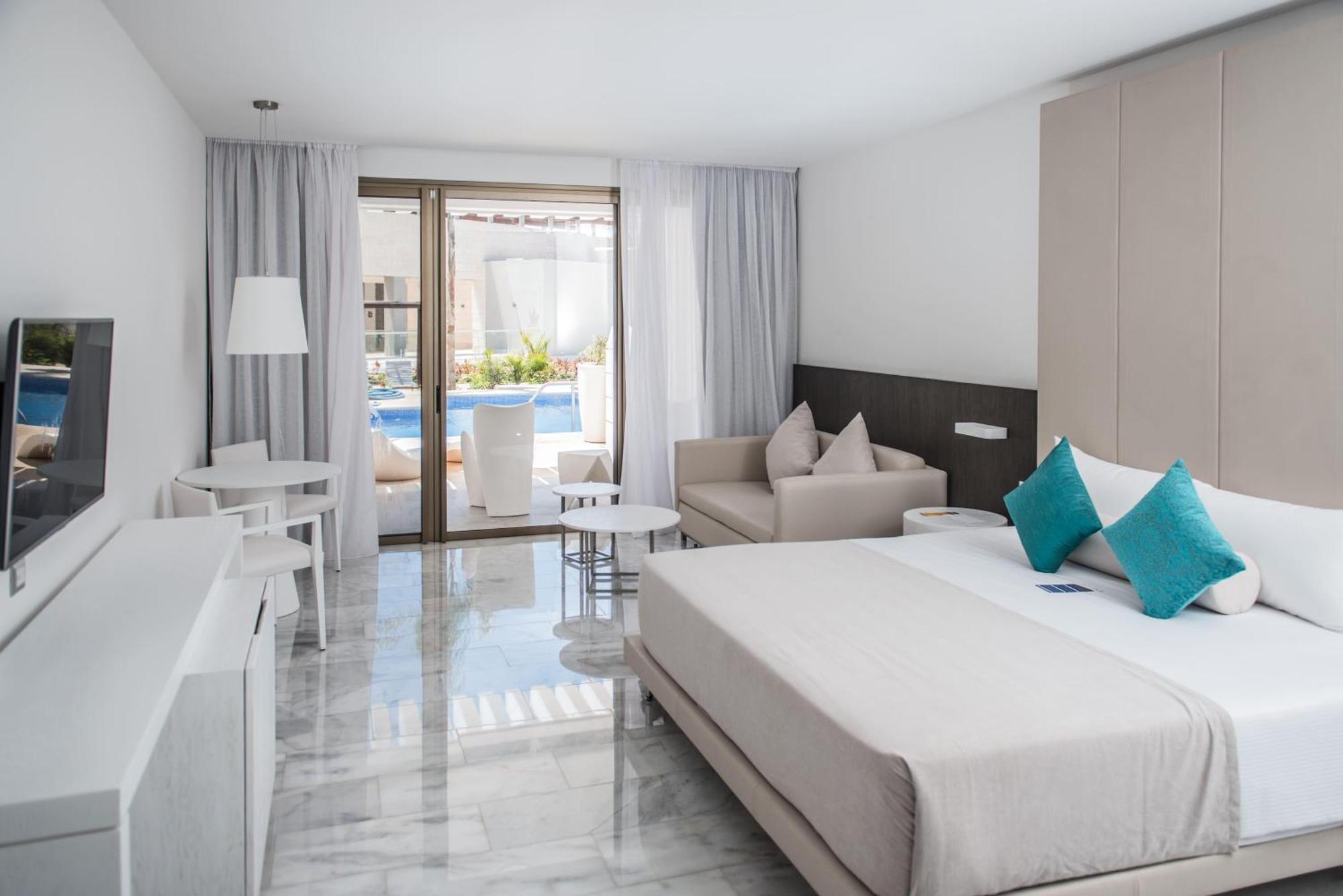 Deluxe Junior Suite aan het Zwembad