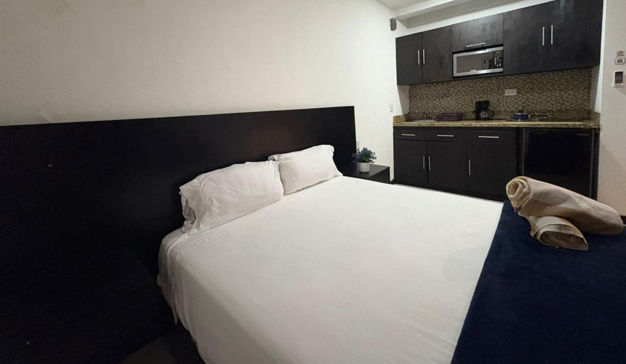 Superior Studio,1699163839:JPEG