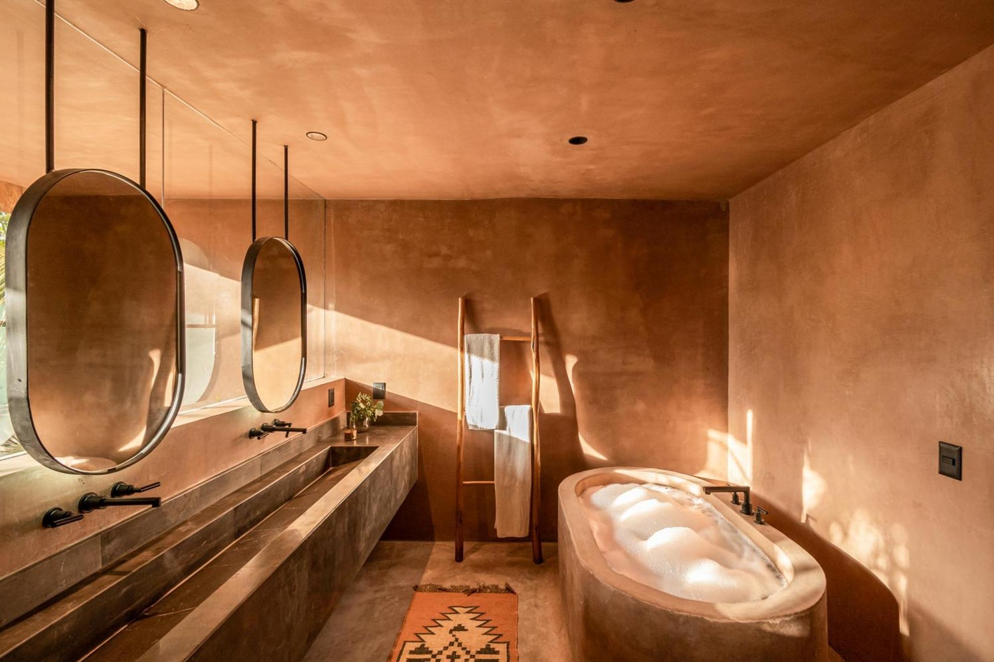 Deluxe Double Room with Bath