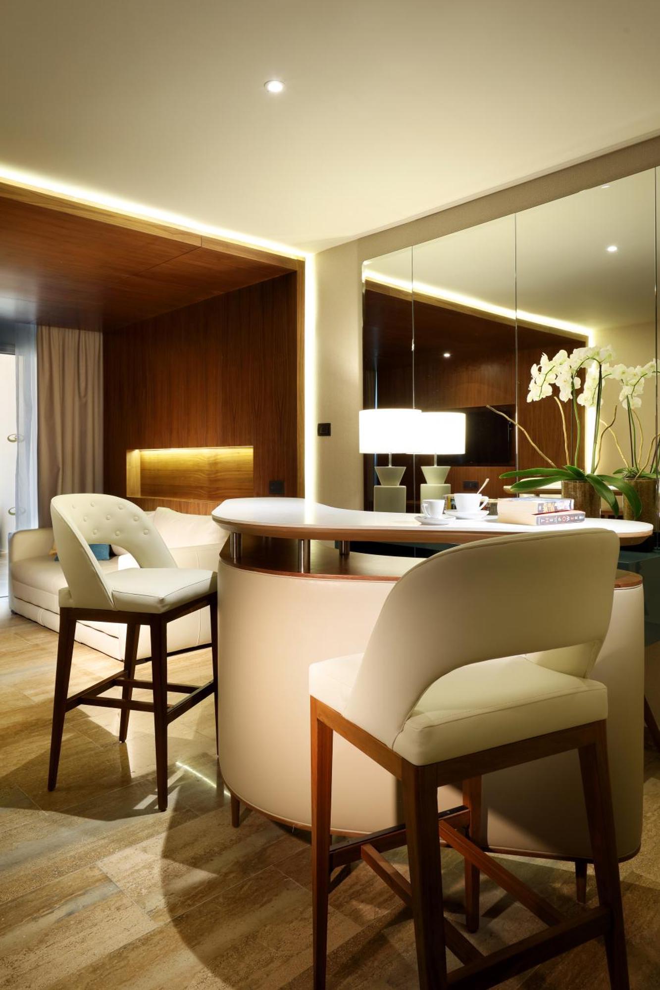 Family Selection Loft Suite Jacuzzi Terrace Ocean View