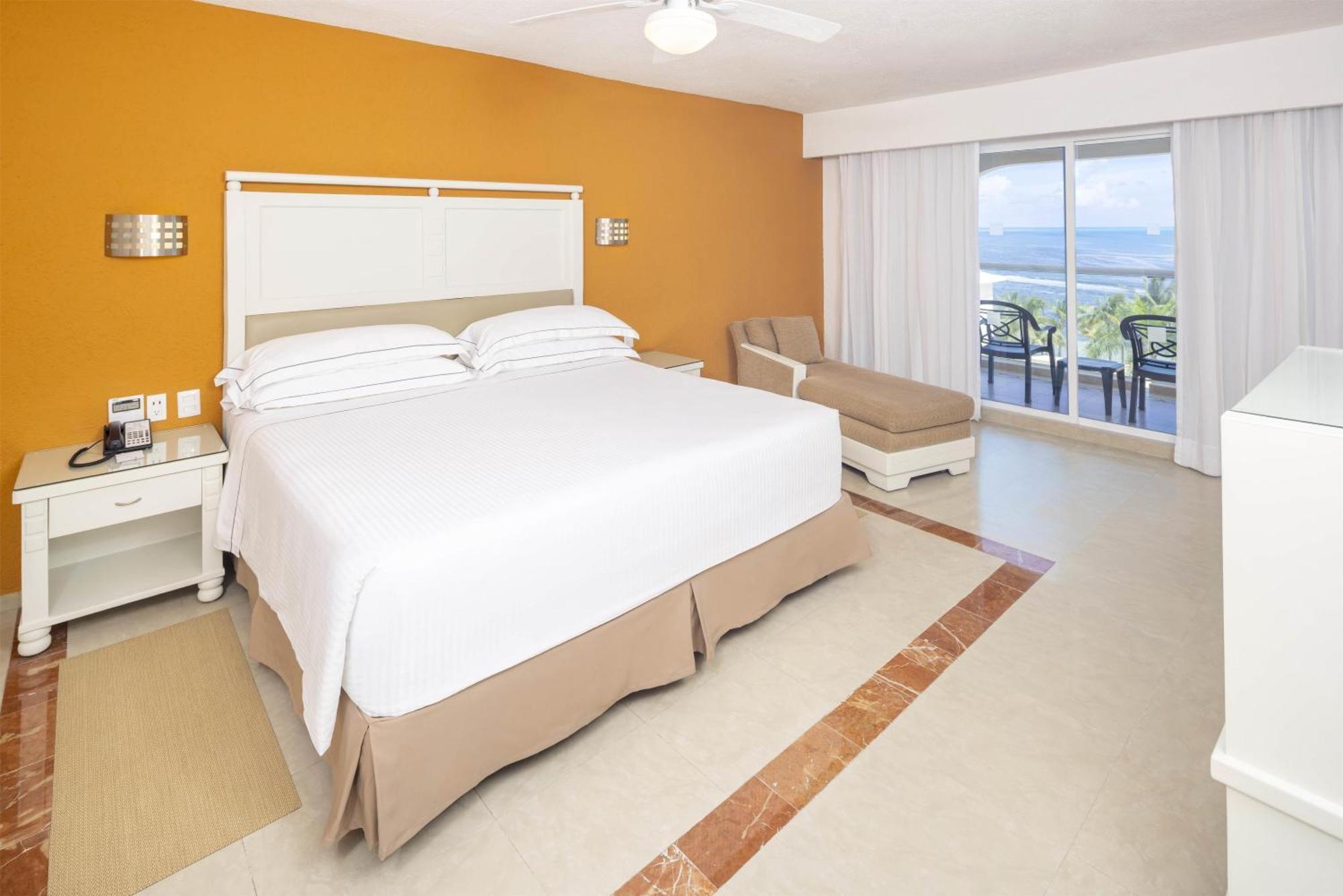 Double Ocean Front/Double Ocean sea view (2 adults + 2 Children)