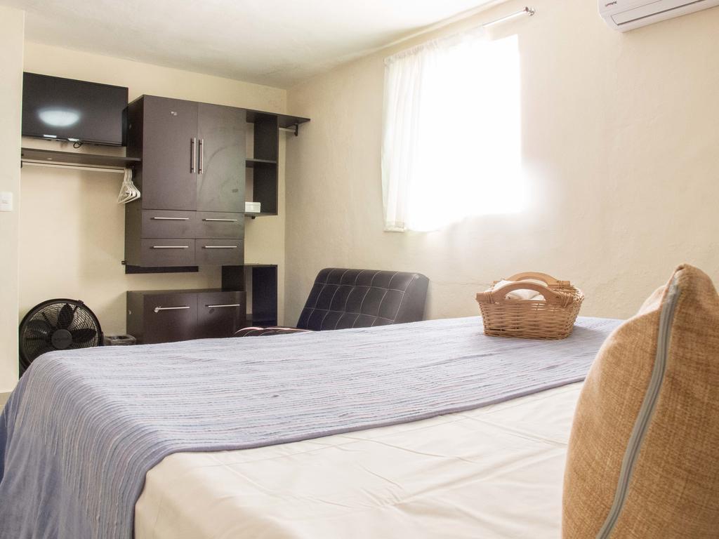 Quarto Deluxe com Casa de Banho Partilhada