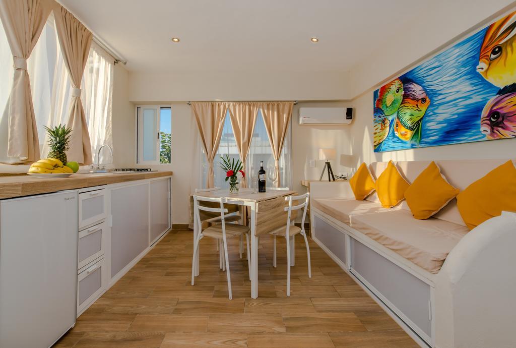 Studio Apartment,558781557:JPEG