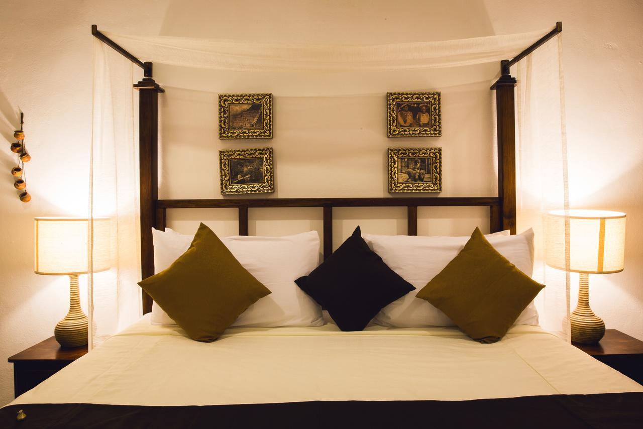 Kamer met Kingsize Bed en Uitzicht op de Tuin