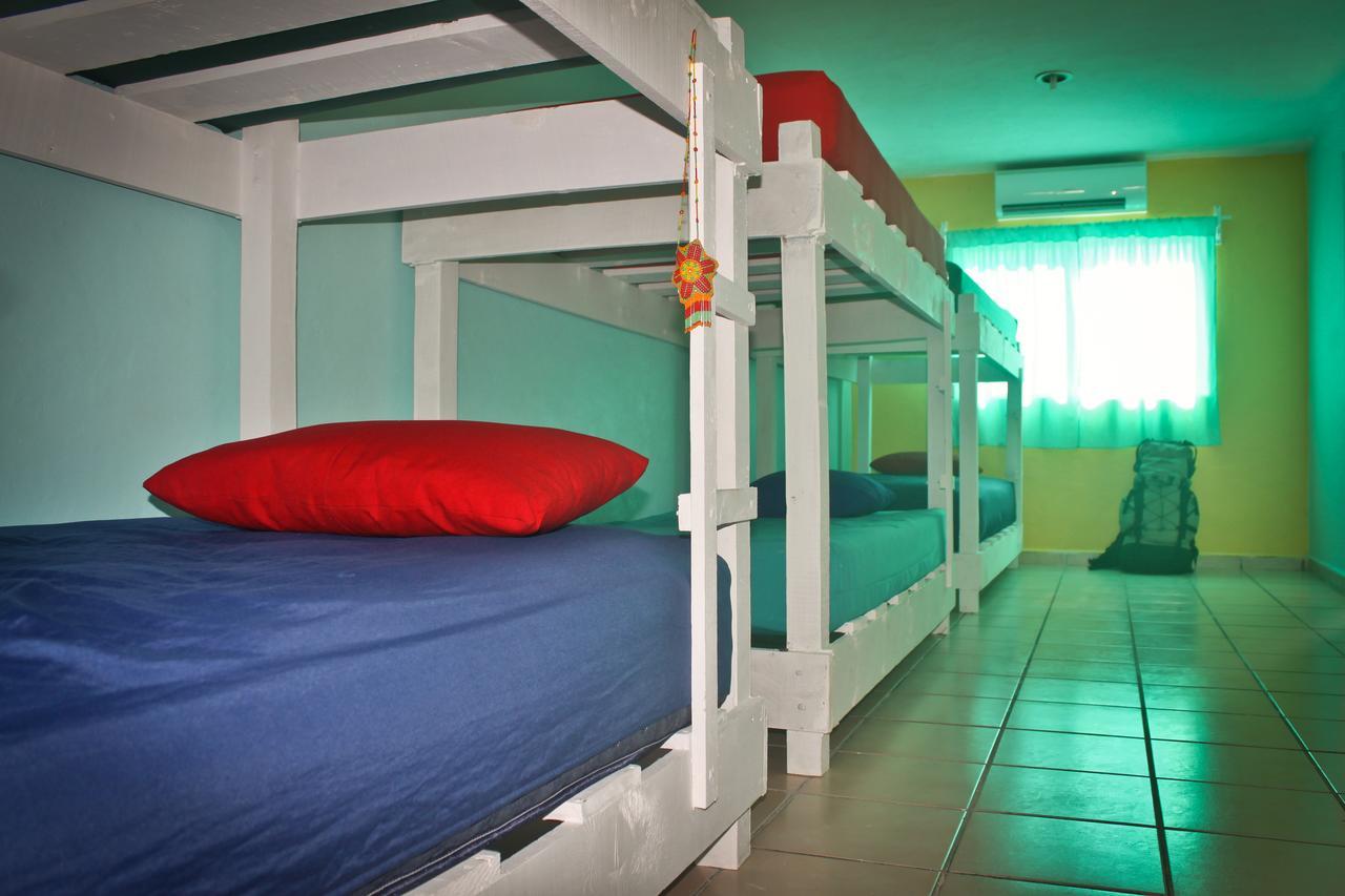 Bed in een Gemengde Slaapzaal met 10 Bedden
