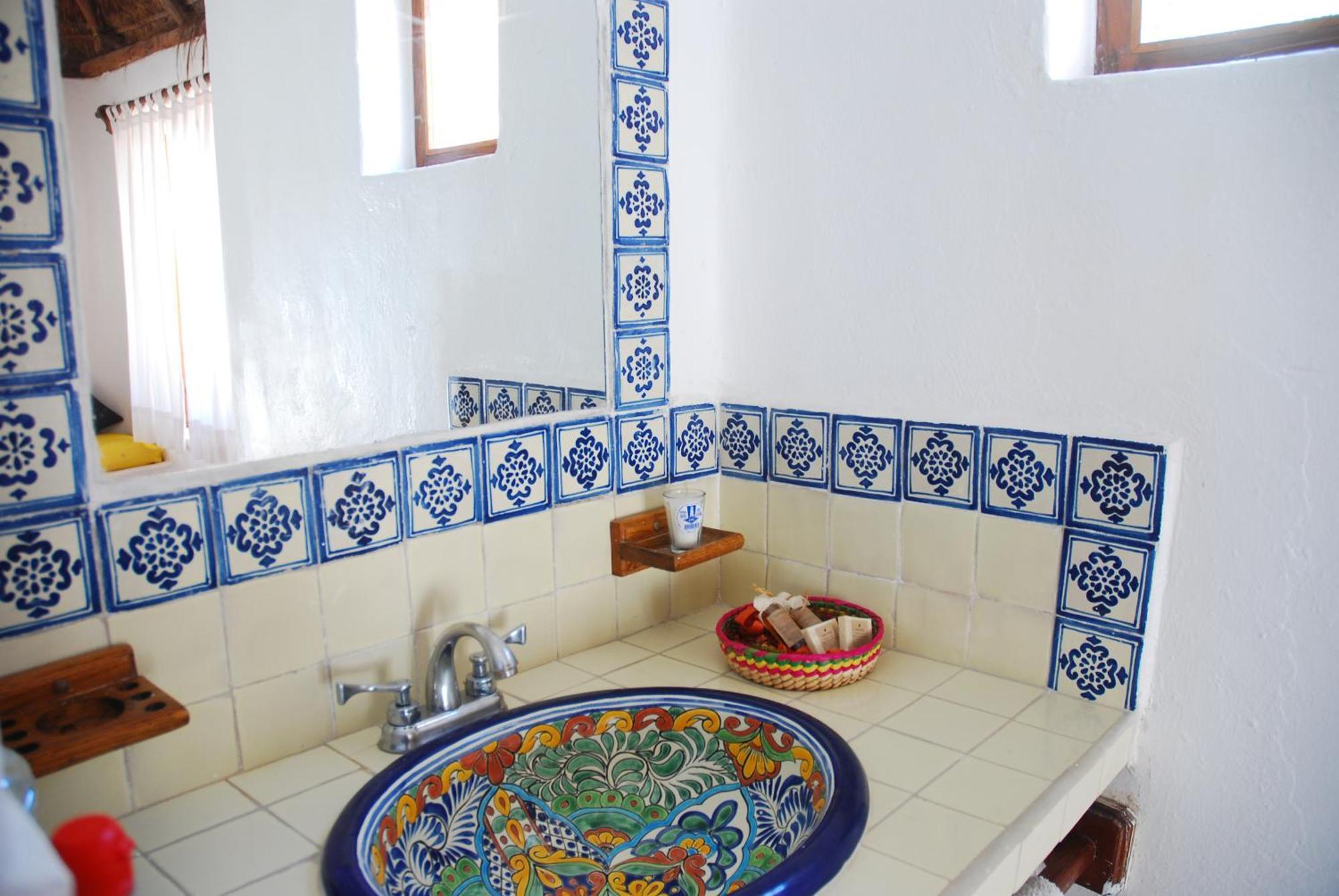 High Floor Room with Balcony and Ocean Front,706213057:JPEG