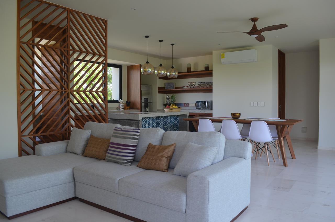 Apartment with Sea View - First Floor