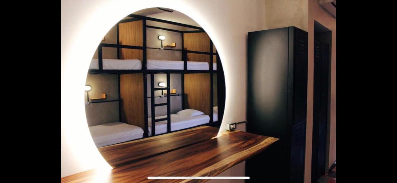 Female Dormitory Room,716238928:JPEG