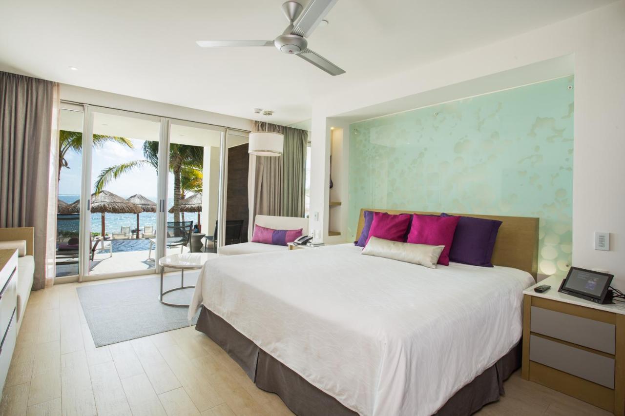 Xhale Club Junior Suite Swimout Ocean Front King