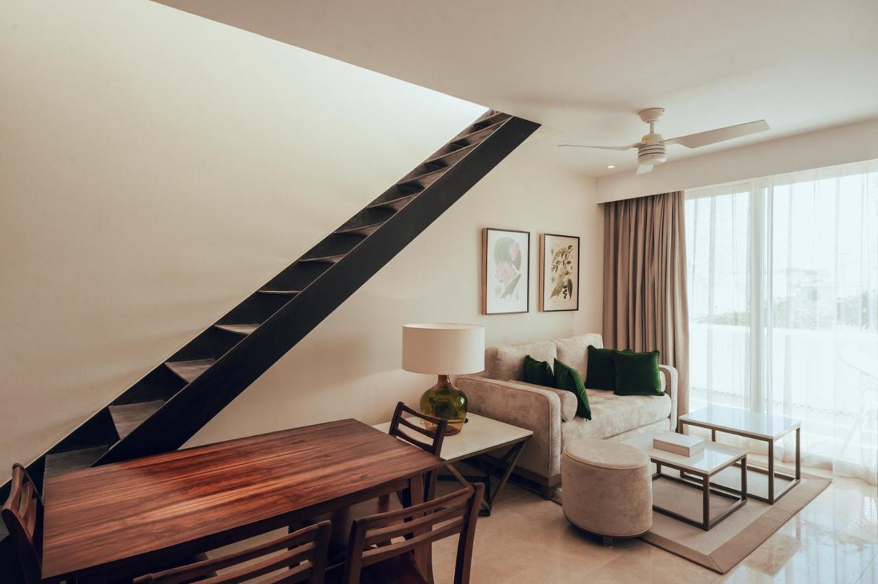 One-Bedroom Private Jacuzzi & Roof,1279042447:JPEG