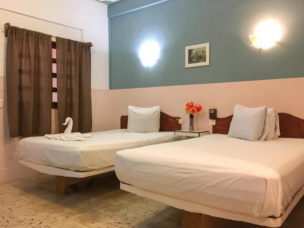 Doppelzimmer mit 2 Doppelbetten