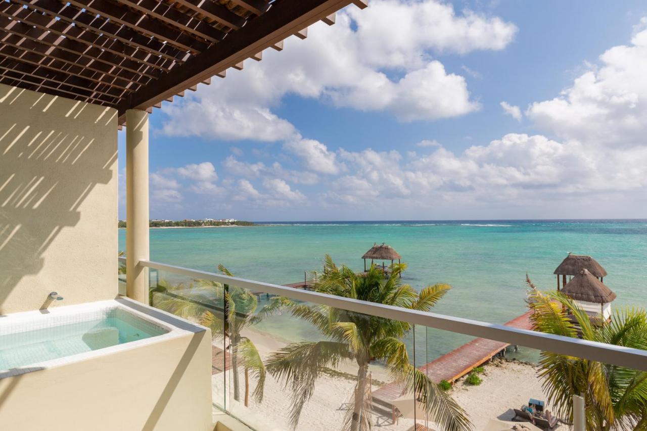 Master Suite Beach Front Plunge Pool