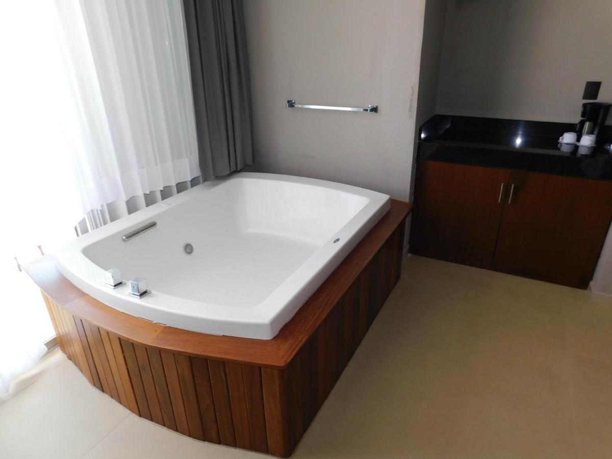 Quarto Duplo Deluxe com Banheira