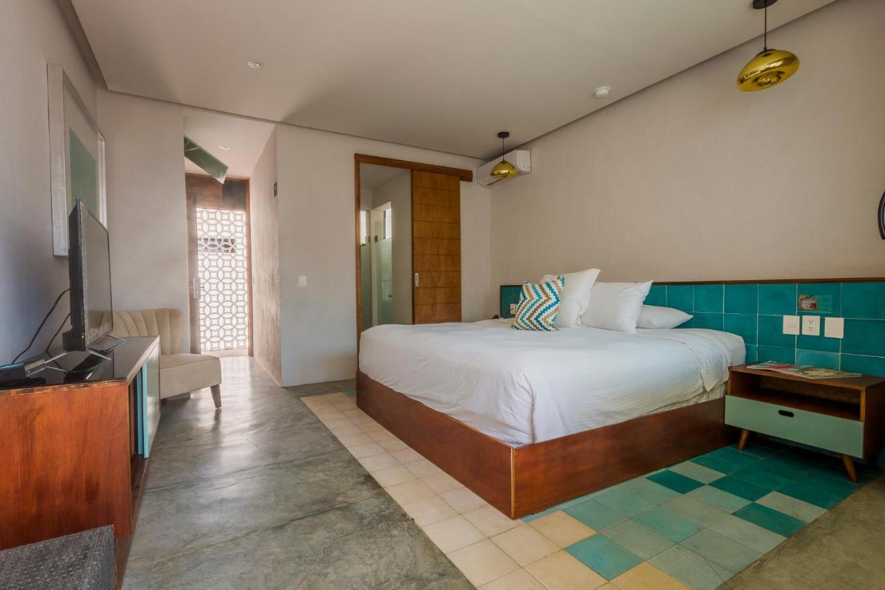 Suite with Balcony and Plunge pool