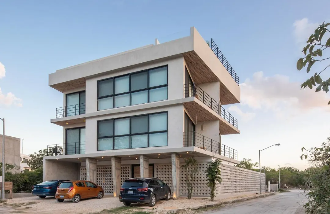 Modern 4Br Apartment In La Veleta With Rooftop Pool, Amazing Amenities & Incredible Jungle View-1
