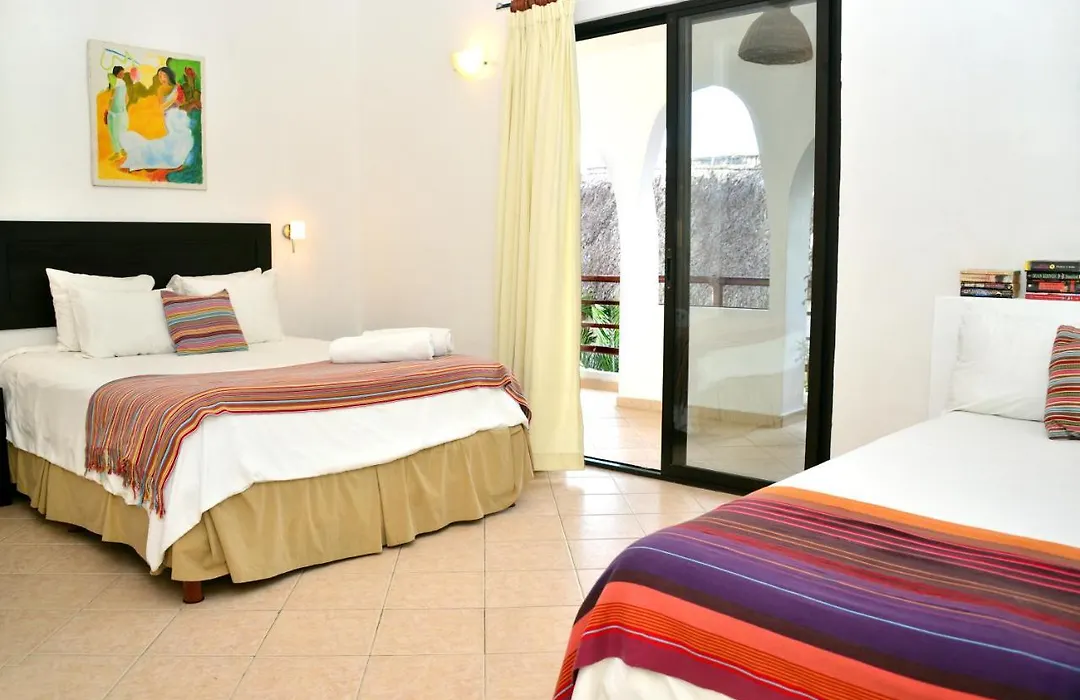 Hotel Club Yebo-1