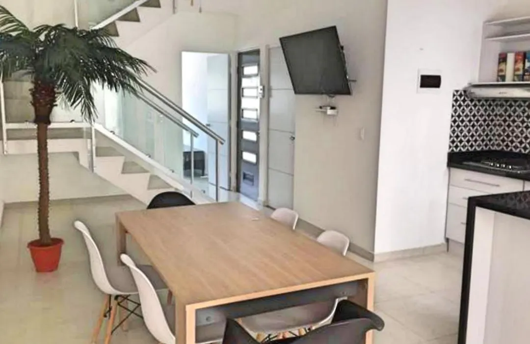 Stunning Beach Holidays House With 24H Security-1