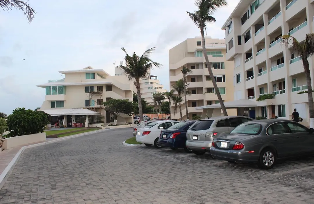 Condominio Brisas Boulevard Kukulcan Km. 19, Zona Hotelera-1