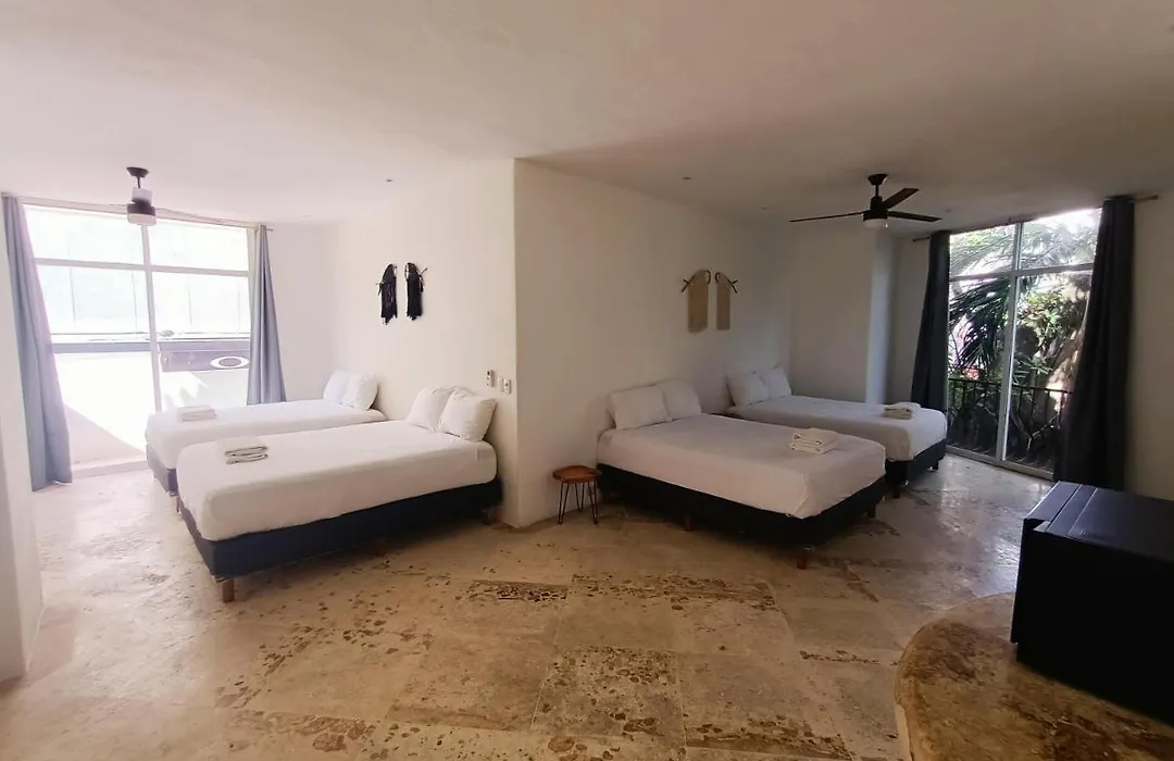 Big Room On 5Th Av-1