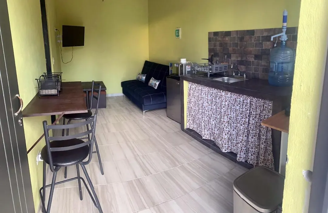 #2 Awesome Cute Downtown Apartment - Daily/Monthly-1