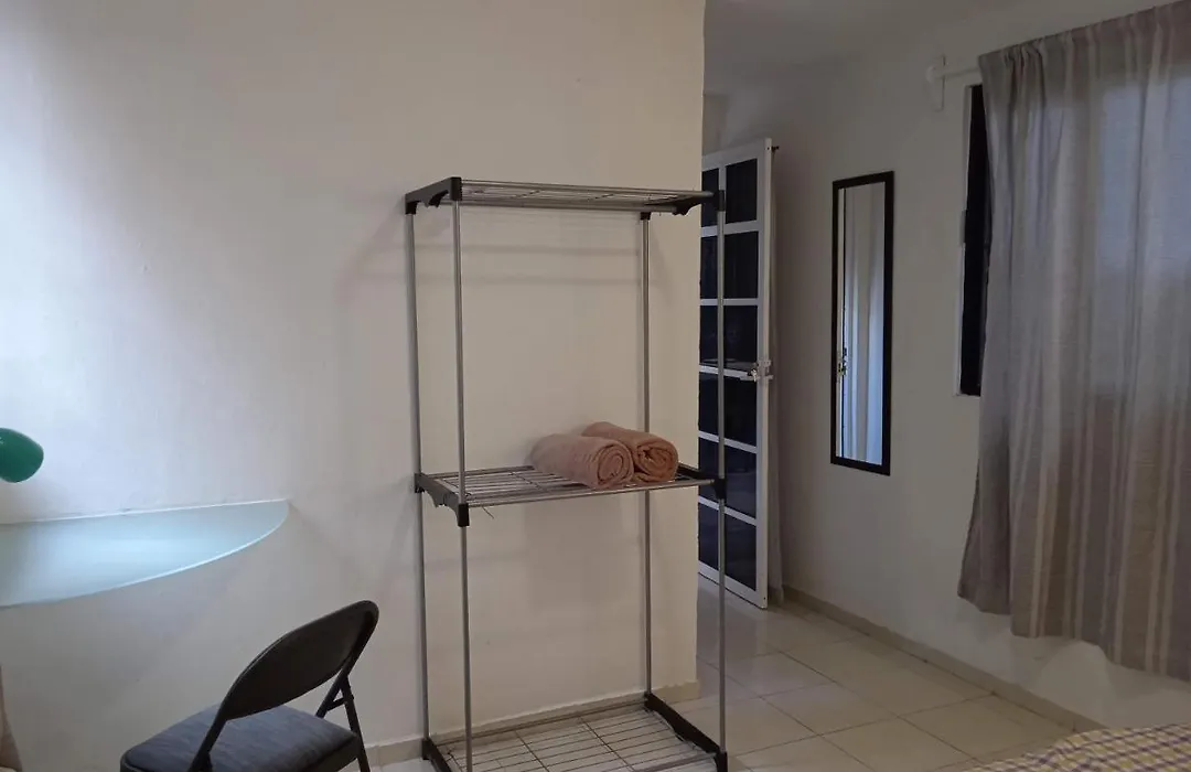 Room In Guest Room - Double Room, Private Bathroom, A C, Wi-Fi In The Center Of Cancun-1