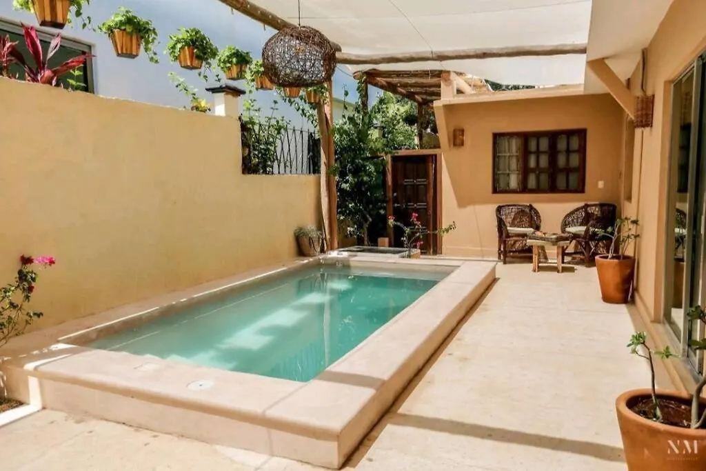 Hiphipstay - The Pablo Escobar Villa-1