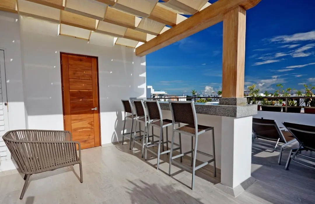 Two Bedroom Apartment Balcony Suite-1
