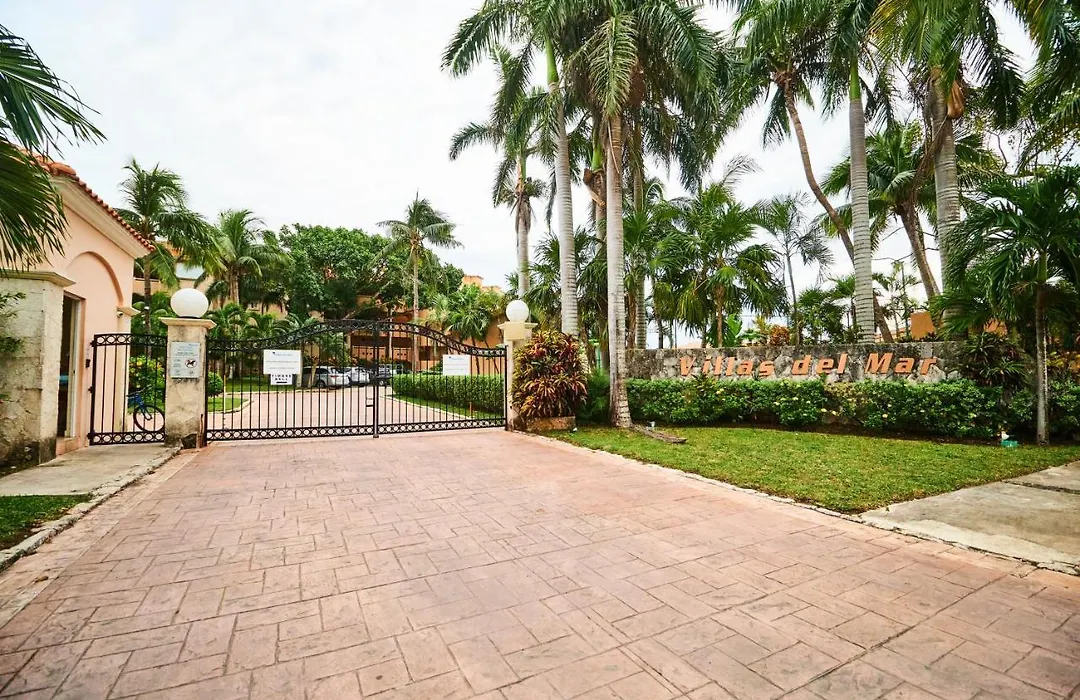 2-Unit Deal In Beachfront Complex Charming Private Terrace Wonderful Pool View For Large Groups-1