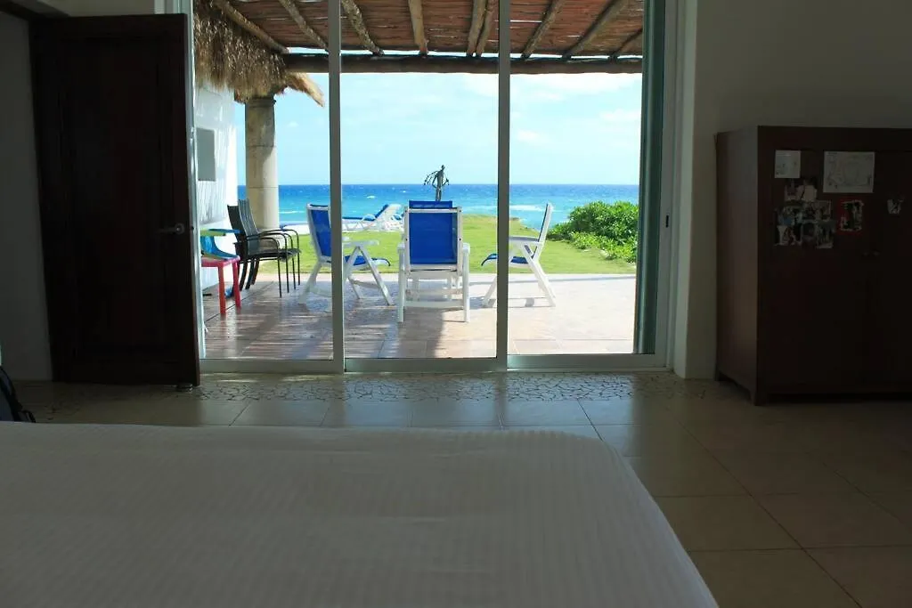 La Casa Blanca Beach Front-1