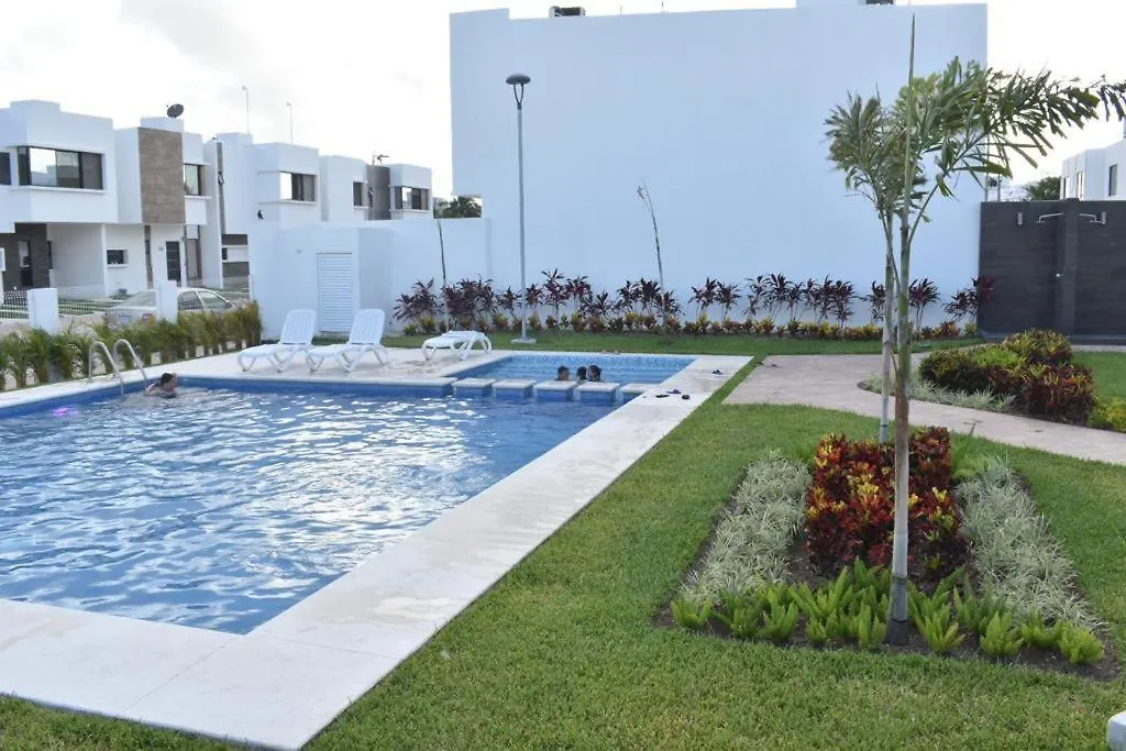 Casa Llena De Vida Con Alberca-1