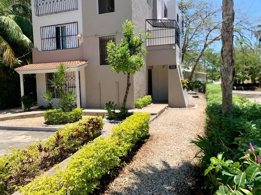 Fully Equipped 3Br Apartment Near Beach-1