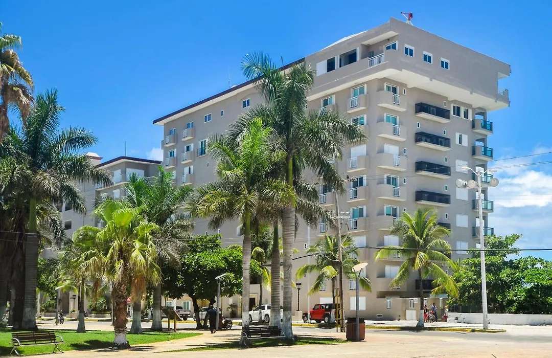 Stunning Ground Floor 2 Bedroom Unit At El Cantil Eclbn-1