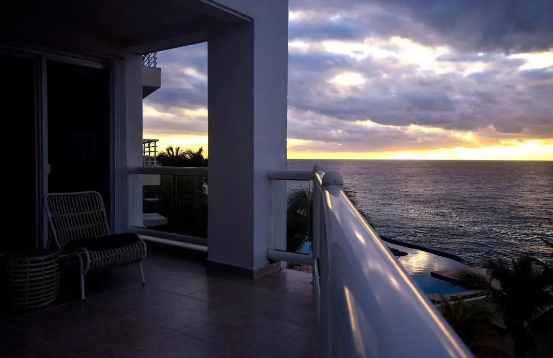 Beautiful 3 Bedr Vacation Home With Stunning Caribbean Sea Views Pg1A-1