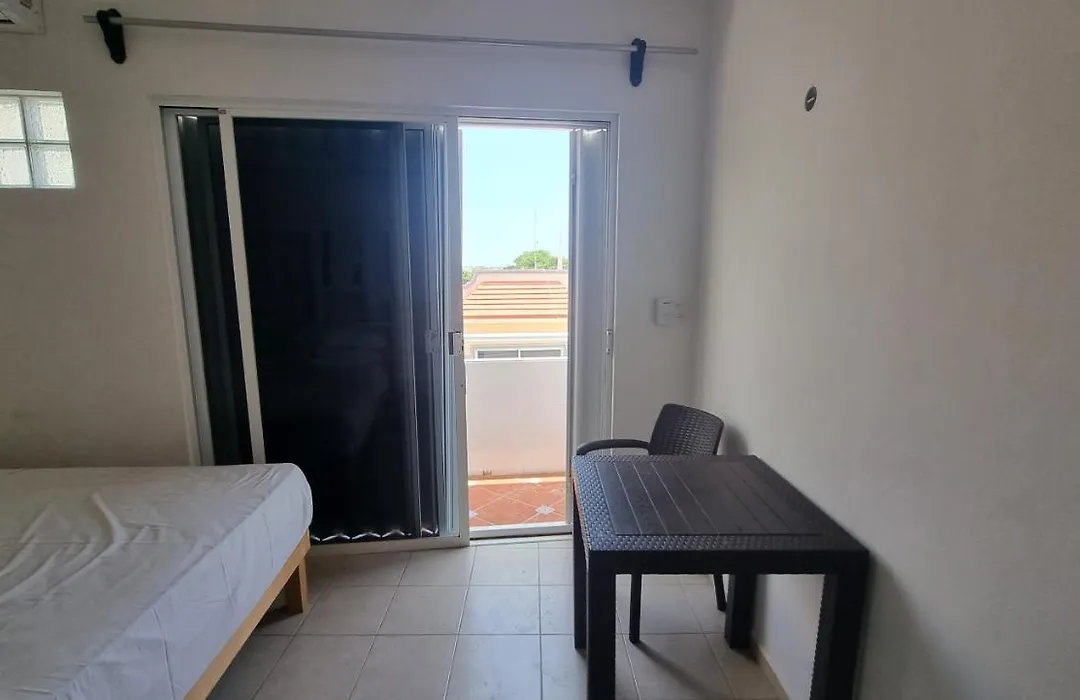 A Una Calle Del Ado 5Ta Avenida-1