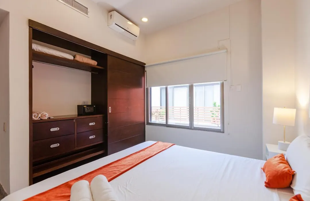 Infinito Condos-1
