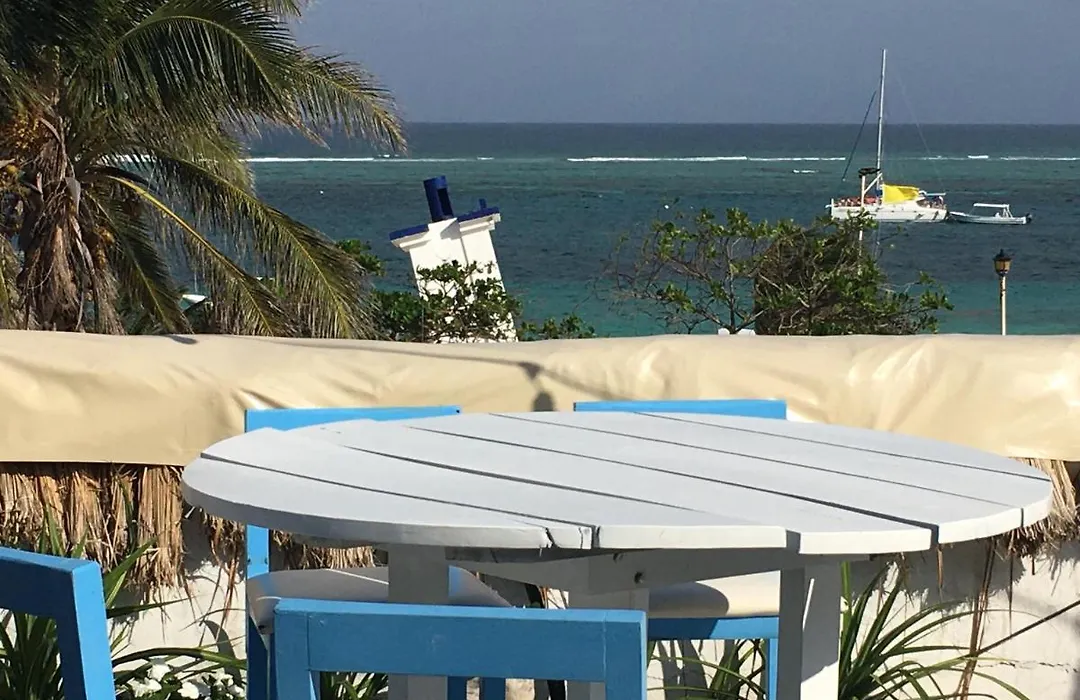 Charming Sea Side Ocean Front Condo-1