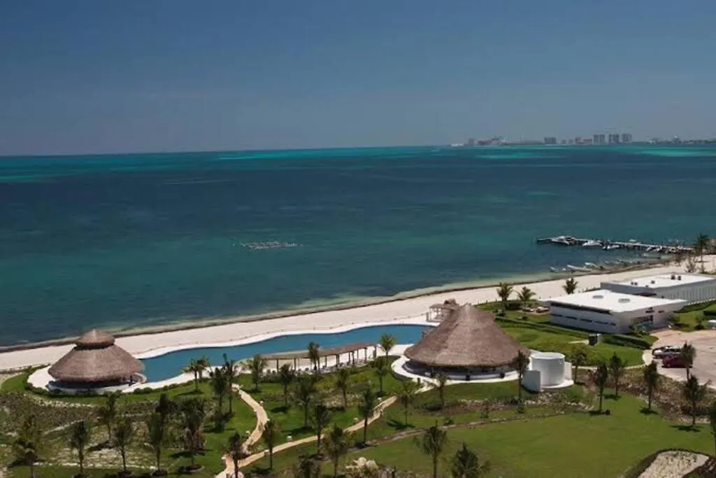 Hermoso Condo De 2 Habitaciones Frente Al Caribe-1