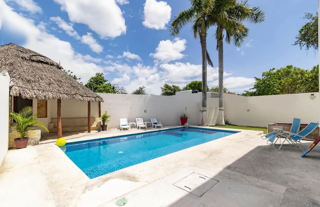 Tropicale, Non-Smoking Studios-1