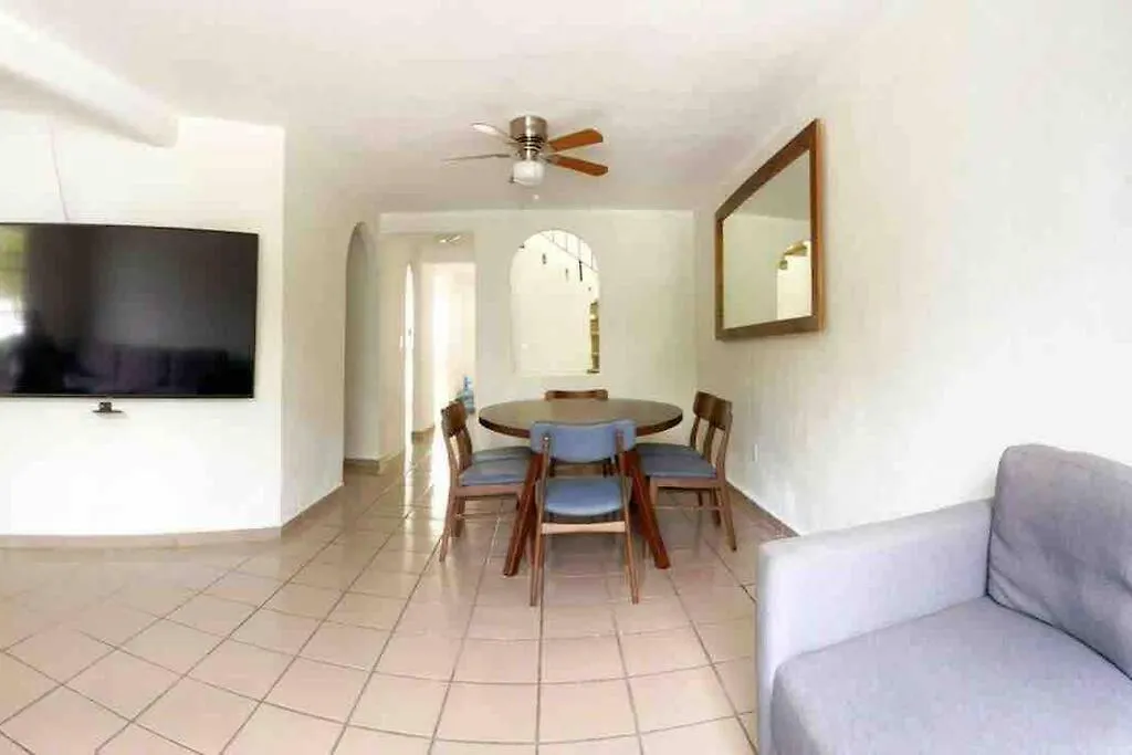 Casa De 2 Recs En Condominio Tranquilo Con Piscina-1